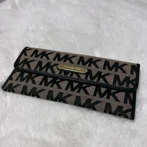 MK wallet